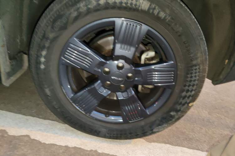 Used JETOUR Traveler 2023 1.5T Two-Wheel Drive Discovery PRO Right Front Wheel Hub