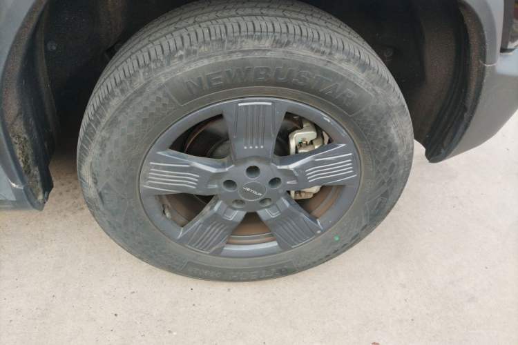 Used JETOUR Traveler 2023 1.5T Two-Wheel Drive Discovery PRO Right Front Wheel Hub