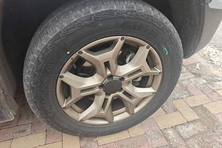 Used JETOUR Traveler 2023 2.0T Four-Wheel Drive Conqueror Right Front Wheel Hub