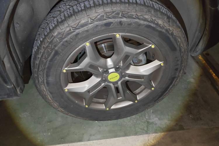Used JETOUR Traveler 2023 2.0T All-Wheel Drive Conquer PRO Right Front Wheel Hub