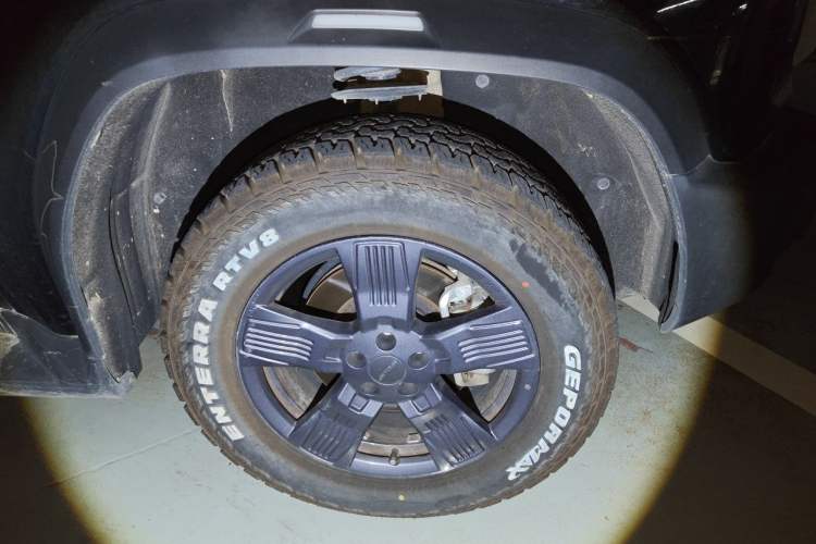 Used JETOUR Traveler 2023 1.5T Two-Wheel Drive Discovery PRO Right Front Wheel Hub