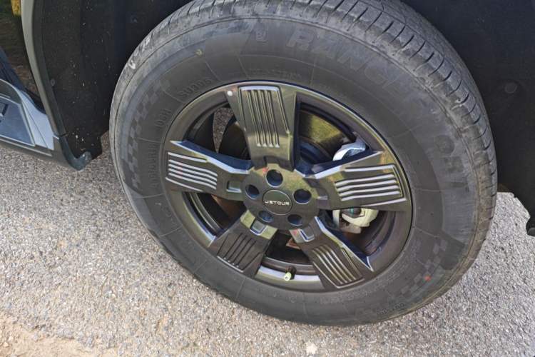 Used JETOUR Traveler 2023 1.5T Two-Wheel Drive Discovery PRO Right Front Wheel Hub