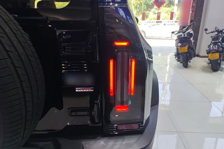Used JETOUR Traveler 2023 2.0T Four-Wheel Drive Conqueror Right Rear Taillight