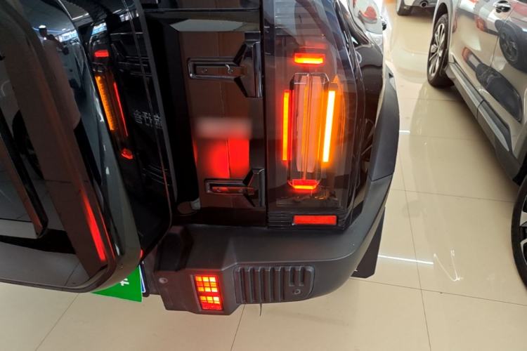 Used JETOUR Traveler 2023 1.5T Two-Wheel Drive Discovery PRO Right Rear Taillight