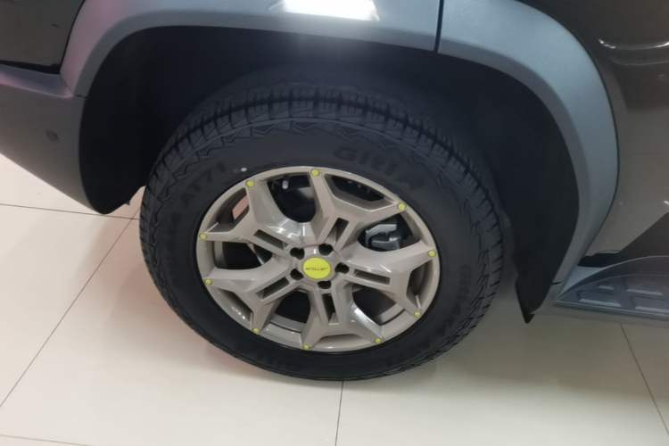 Used JETOUR Traveler 2023 2.0T All-Wheel Drive Conquer PRO Right Rear Wheel Hub