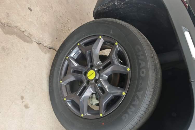 Used JETOUR Traveler 2023 2.0T All-Wheel-Drive CrossPRO Right Rear Wheel Hub