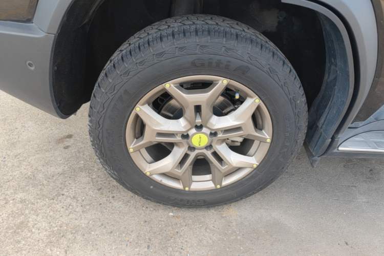 Used JETOUR Traveler 2023 2.0T All-Wheel Drive Conquer PRO Right Rear Wheel Hub