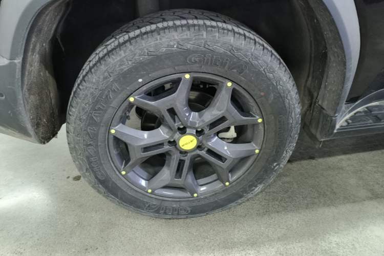 Used JETOUR Traveler 2023 2.0T All-Wheel Drive CrossPRO+ Right Rear Wheel Hub