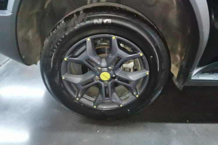 Used JETOUR Traveler 2023 2.0T All-Wheel-Drive CrossPRO Right Rear Wheel Hub