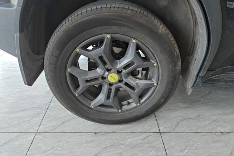 Used JETOUR Traveler 2023 2.0T All-Wheel-Drive CrossPRO Right Rear Wheel Hub