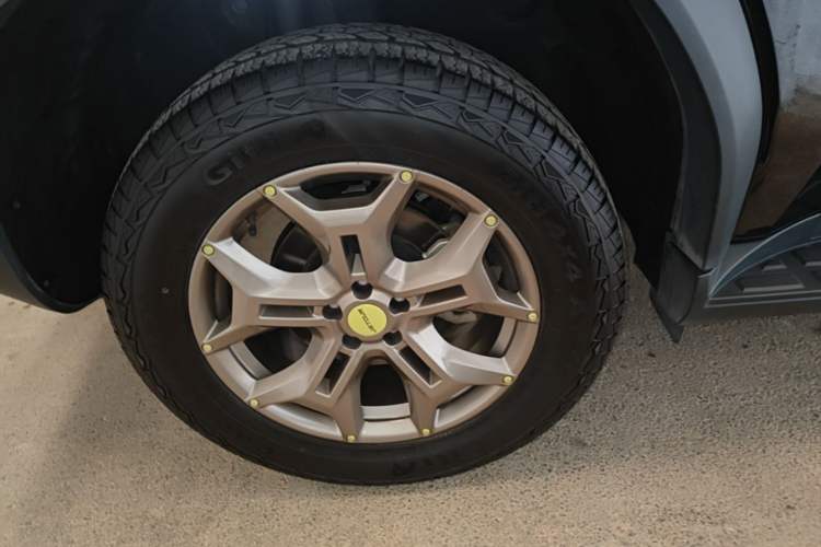 Used JETOUR Traveler 2023 2.0T Four-Wheel Drive Conqueror Right Rear Wheel Hub