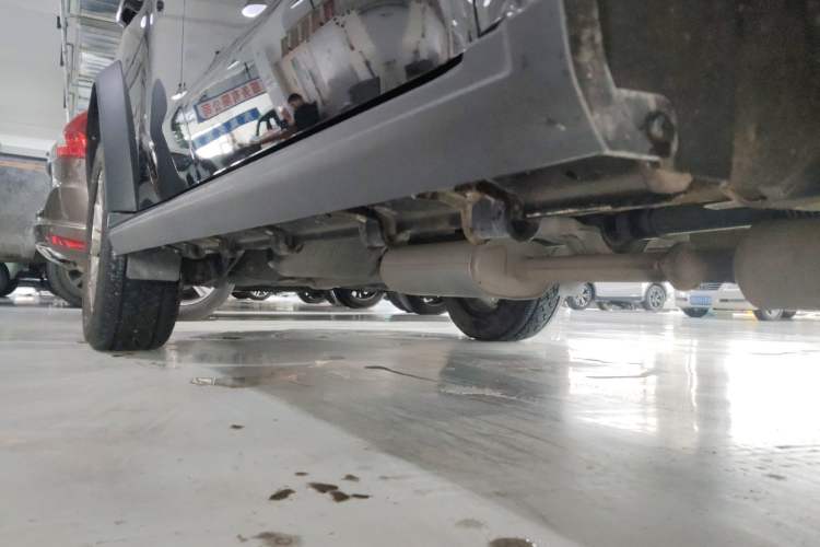 Used JETOUR Traveler 2023 2.0T All-Wheel Drive Conquer PRO Right Side Sill