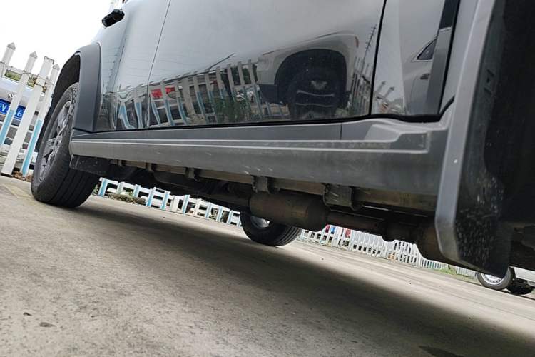 Used JETOUR Traveler 2023 1.5T Two-Wheel Drive Discovery PRO Right Side Sill