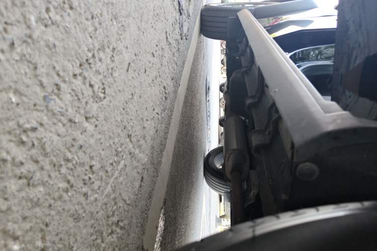 Used JETOUR Traveler 2023 2.0T All-Wheel-Drive CrossPRO Right Side Sill