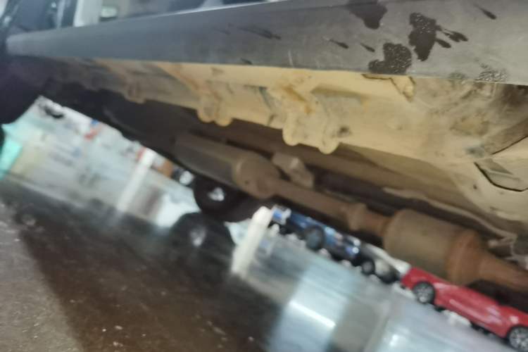 Used JETOUR Traveler 2023 2.0T All-Wheel-Drive CrossPRO Right Side Sill