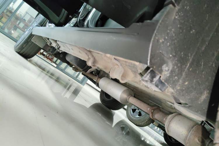 Used JETOUR Traveler 2023 1.5T Two-Wheel Drive Discovery PRO Right Side Sill