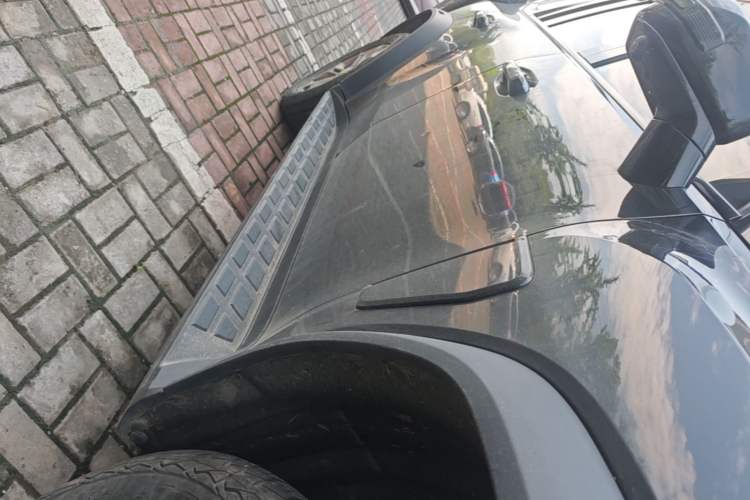 Used JETOUR Traveler 2023 2.0T Four-Wheel Drive Conqueror Right Side Sill