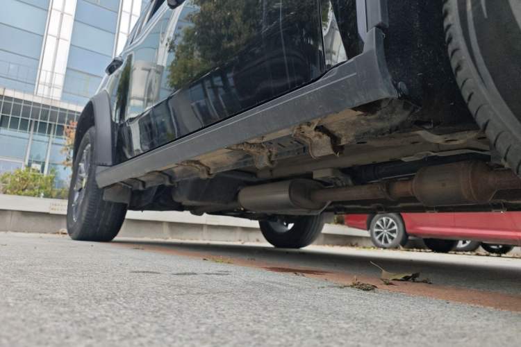 Used JETOUR Traveler 2023 2.0T All-Wheel-Drive CrossPRO Right Side Sill