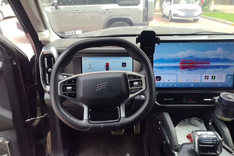 Used JETOUR Traveler 2023 2.0T Four-Wheel Drive Conqueror Steering Wheel
