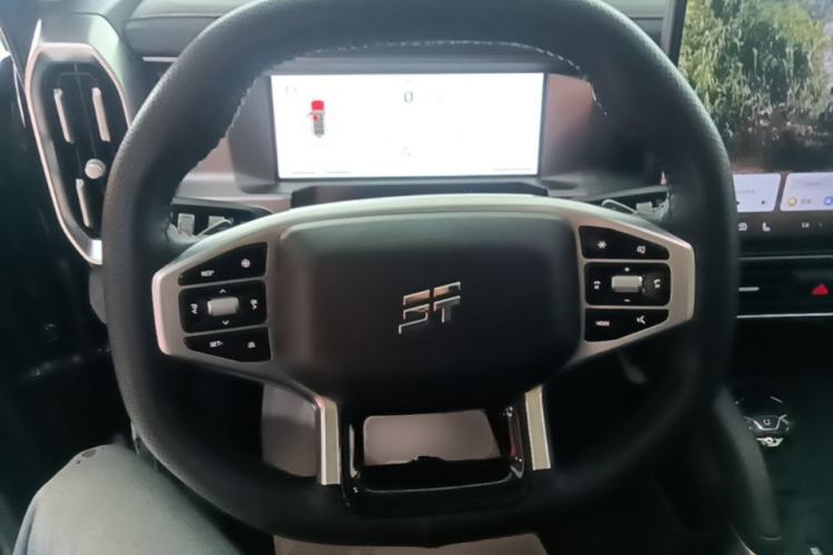 Used JETOUR Traveler 2023 2.0T Four-Wheel Drive Conqueror Steering Wheel