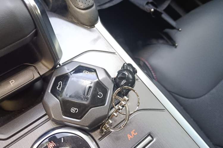Used JETOUR Traveler 2023 1.5T Two-Wheel Drive Discovery PRO Vehicle Key
