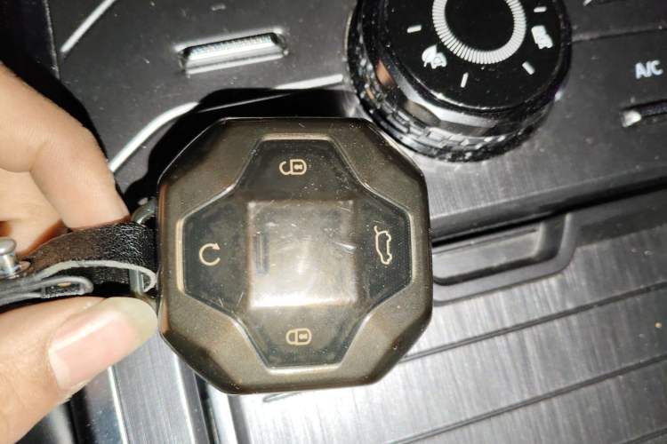 Used JETOUR Traveler 2023 1.5T Two-Wheel Drive Discovery PRO Vehicle Key