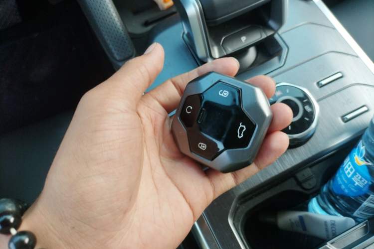 Used JETOUR Traveler 2023 1.5T Two-Wheel Drive Discovery PRO Vehicle Key