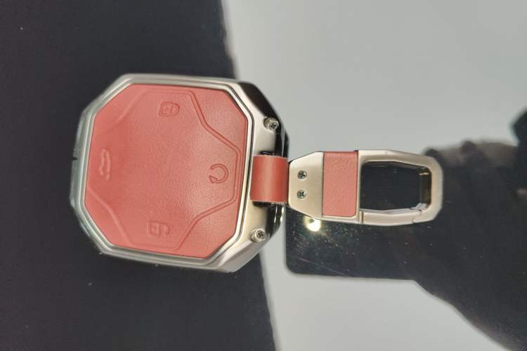 Used JETOUR Traveler 2023 2.0T All-Wheel-Drive CrossPRO Vehicle Key