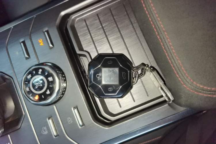 Used JETOUR Traveler 2023 2.0T All-Wheel-Drive CrossPRO Vehicle Key