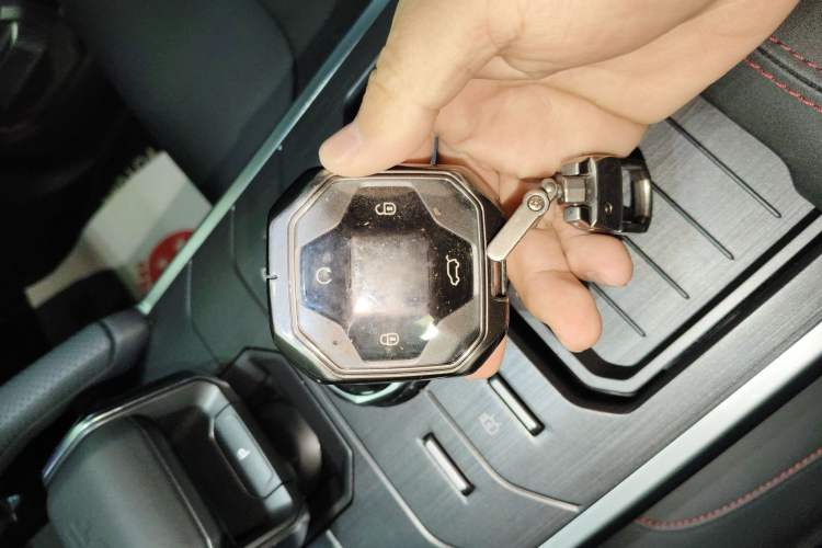 Used JETOUR Traveler 2023 1.5T Two-Wheel Drive Discovery PRO Vehicle Key