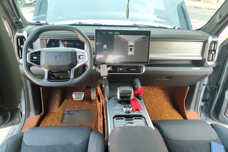 Used JETOUR Traveler 2023 2.0T All-Wheel Drive CrossPRO+ Center Console