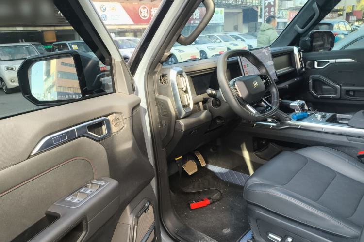 Used JETOUR Traveler 2023 2.0T All-Wheel Drive Conquer PRO Driver Seat