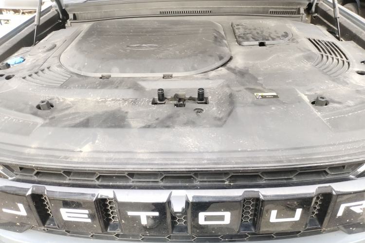 Used JETOUR Traveler 2023 2.0T Four-Wheel Drive Conqueror Engine Bay