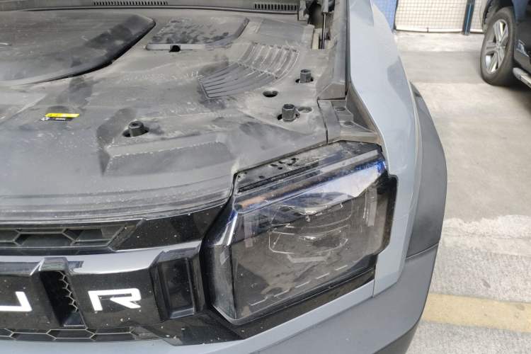 Used JETOUR Traveler 2023 2.0T Four-Wheel Drive Conqueror Engine Bay Left