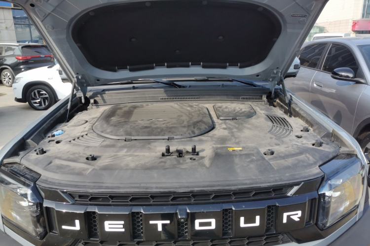 Used JETOUR Traveler 2023 2.0T All-Wheel Drive CrossPRO+ Engine Bay