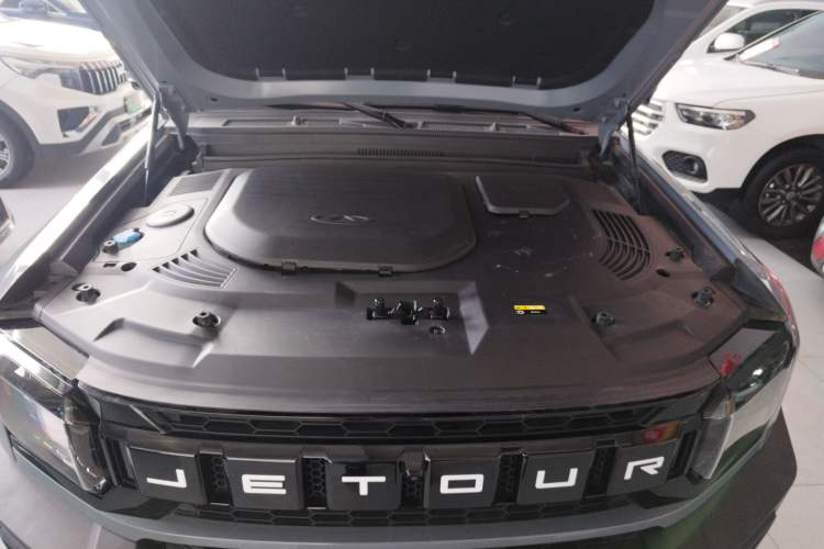 Used JETOUR Traveler 2023 2.0T All-Wheel Drive Conquer PRO Engine Bay