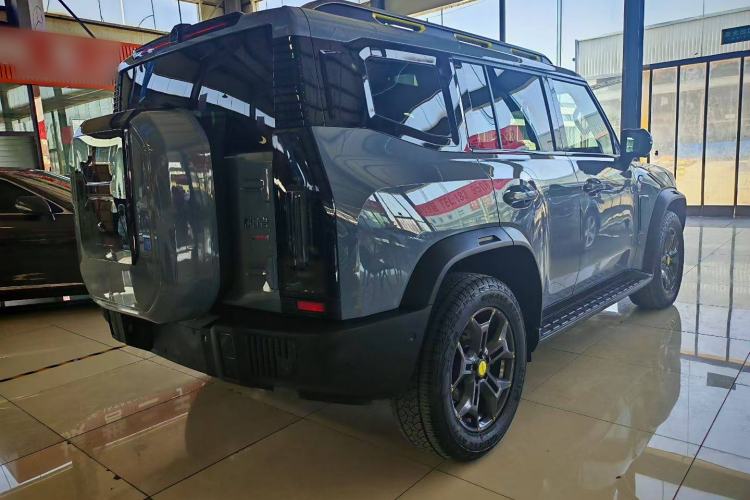 Used JETOUR Traveler 2023 2.0T All-Wheel Drive CrossPRO+ Exterior 3
