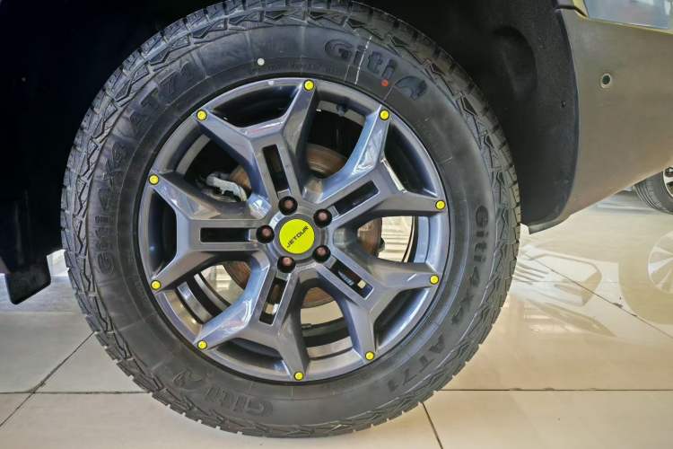 Used JETOUR Traveler 2023 2.0T All-Wheel Drive CrossPRO+ Exterior 5