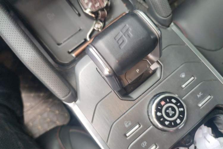 Used JETOUR Traveler 2023 2.0T All-Wheel-Drive CrossPRO Gear Lever
