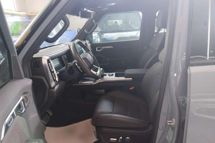Used JETOUR Traveler 2023 2.0T All-Wheel Drive Conquer PRO Interior 2