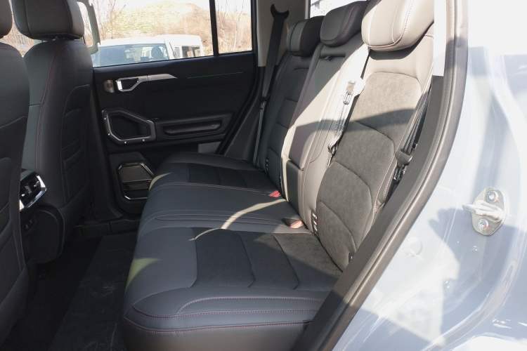 Used JETOUR Traveler 2023 2.0T All-Wheel-Drive CrossPRO Interior 4