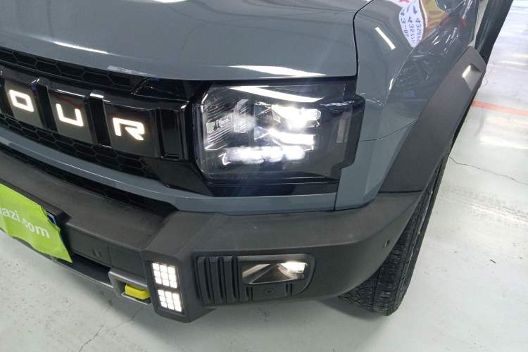 Used JETOUR Traveler 2023 2.0T All-Wheel Drive CrossPRO+ Left Front Headlight
