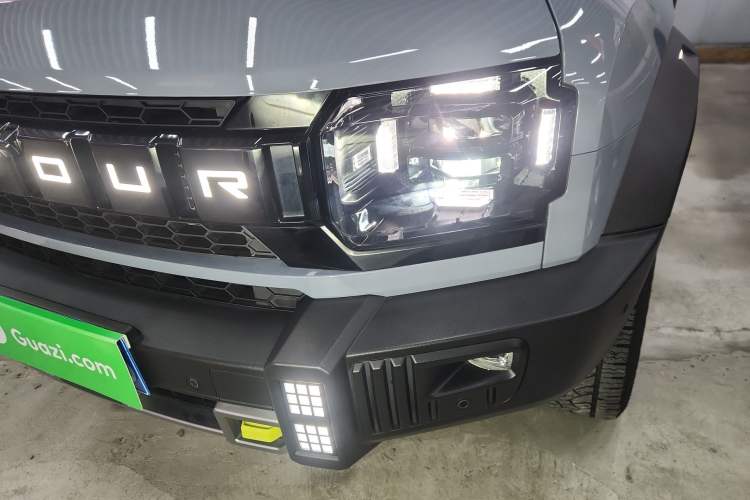 Used JETOUR Traveler 2023 2.0T All-Wheel Drive CrossPRO+ Left Front Headlight