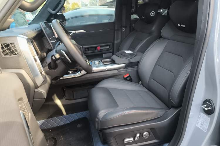 Used JETOUR Traveler 2023 2.0T All-Wheel Drive Conquer PRO Left Front Seat