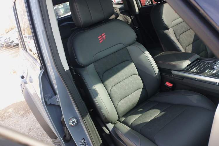 Used JETOUR Traveler 2023 2.0T All-Wheel-Drive CrossPRO Right Front Seat