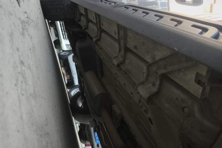 Used JETOUR Traveler 2023 2.0T All-Wheel Drive Conquer PRO Right Side Sill