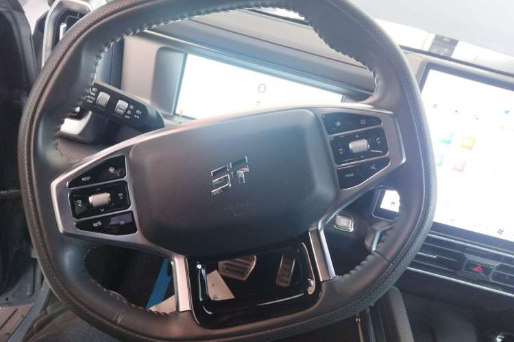Used JETOUR Traveler 2023 2.0T All-Wheel Drive Conquer PRO Steering Wheel
