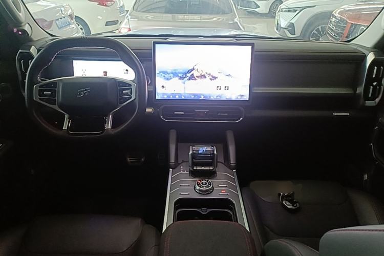 Used JETOUR Traveler 2023 2.0T Four-Wheel Drive Conqueror Center Console