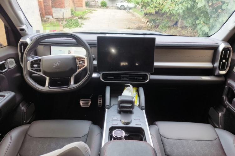 Used JETOUR Traveler 2023 2.0T All-Wheel-Drive CrossPRO Center Console