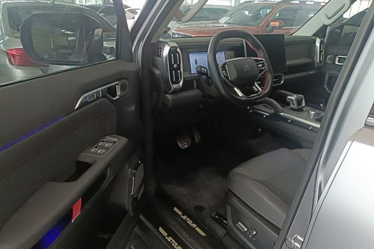 Used JETOUR Traveler 2023 2.0T Four-Wheel Drive Conqueror Driver Seat
